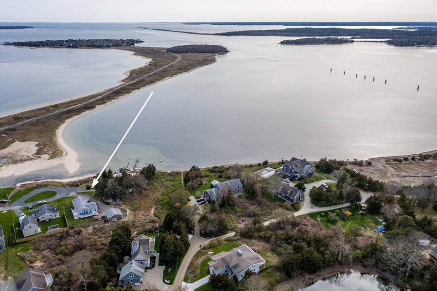 18 Spindrift Ln, Bourne, MA 02532