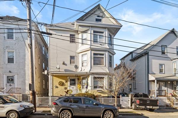 63 Deane St, New Bedford, MA 02746