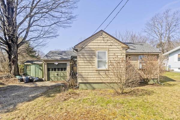 150 Pleasant St, East Brookfield, MA 01515