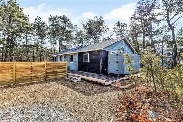 55 Howes Rd, Wellfleet, MA 02667