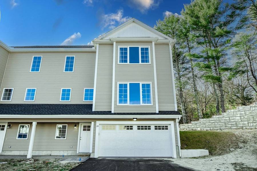 39 Pouts Ln #39, Uxbridge, MA 01569