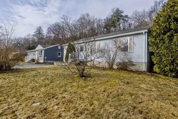 Greenfield, MA 01301,24 Temple Ave