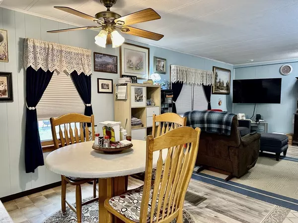 Acushnet, MA 02743,45 Clems Way