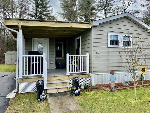 45 Clems Way,  Acushnet,  MA 02743