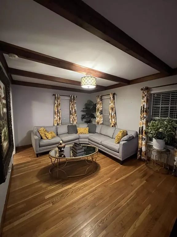 Randolph, MA 02368,161-163 Liberty St