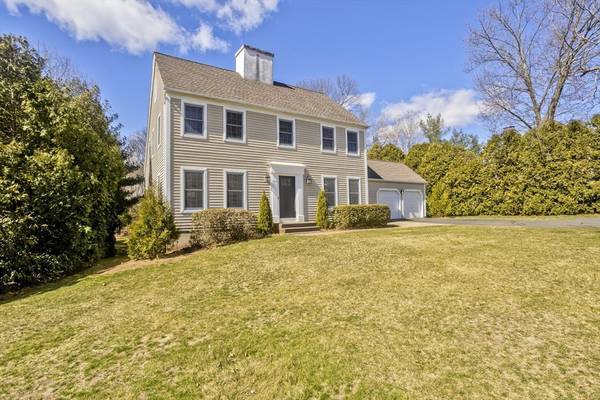 Westfield, MA 01085,15 Raymond Circle