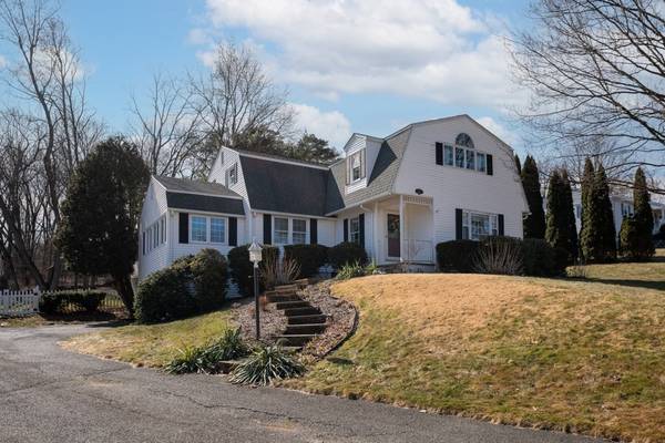 489 Gooseberry Road, West Springfield, MA 01089