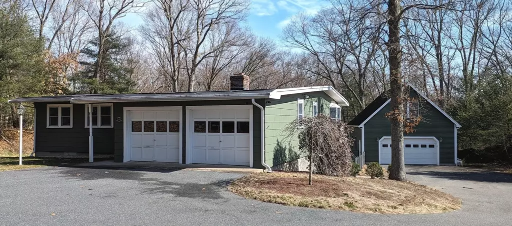 141 Dean Ave, Franklin, MA 02038