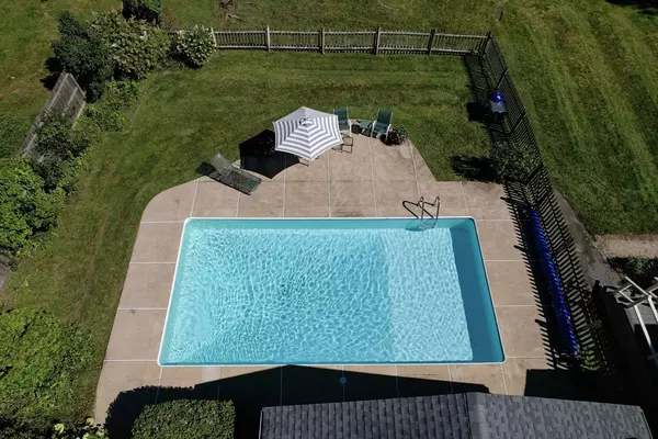 Hamilton, MA 01982,71 Greenbrook Rd