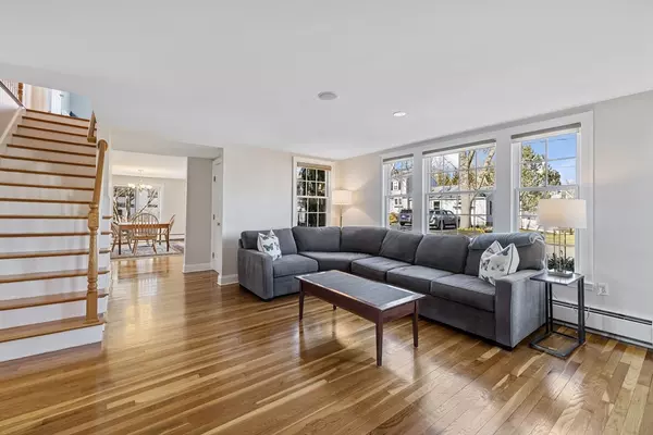 Marblehead, MA 01945,9 Beach St