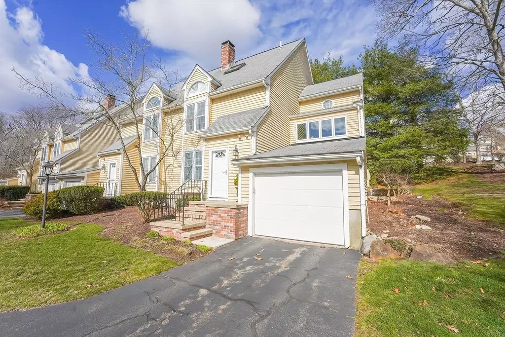 North Attleboro, MA 02760,37 Oak Knoll #37