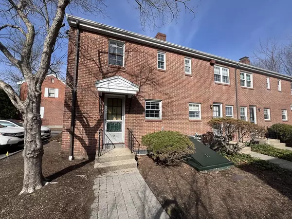 33 Charlesbank Rd #33, Newton, MA 02458