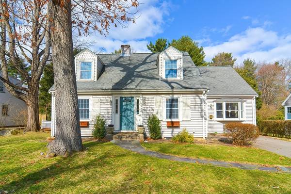 42 Hutchinson Rd, Walpole, MA 02081