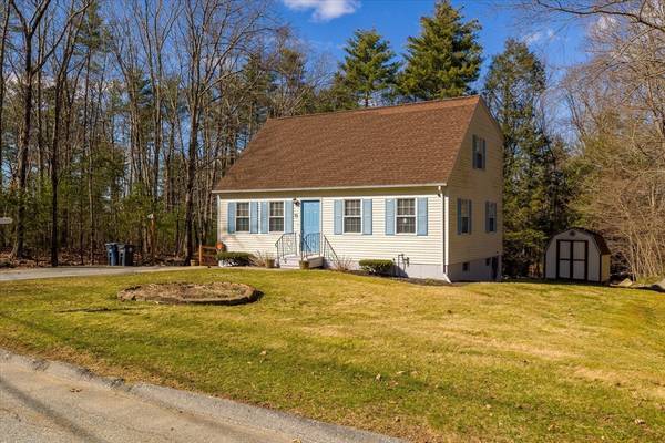 73 Stony Brook Dr, Southbridge, MA 01550