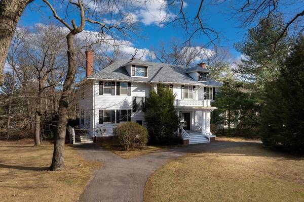 100 Upland Rd, Newton, MA 02468