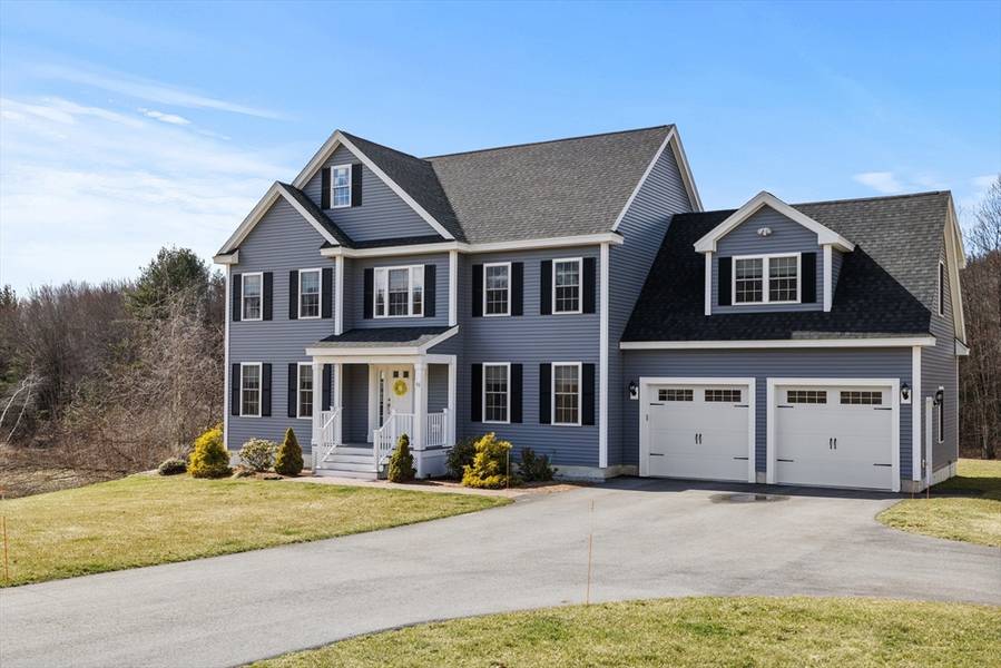 30 Sky Top Lane, Dunstable, MA 01827