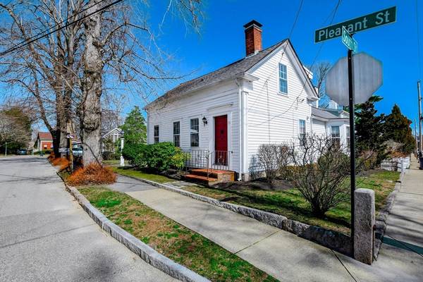 73 Pleasant Street, Marion, MA 02738