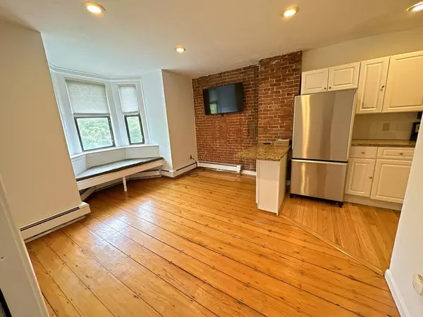 81 E Brookline St #4, Boston, MA 02118