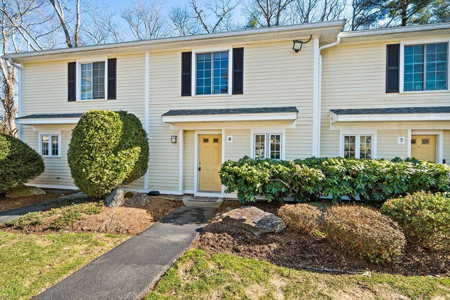 2 Janet Rd #8, Easton, MA 02375