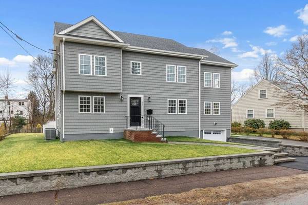 51 Putnam Ave, Wakefield, MA 01880