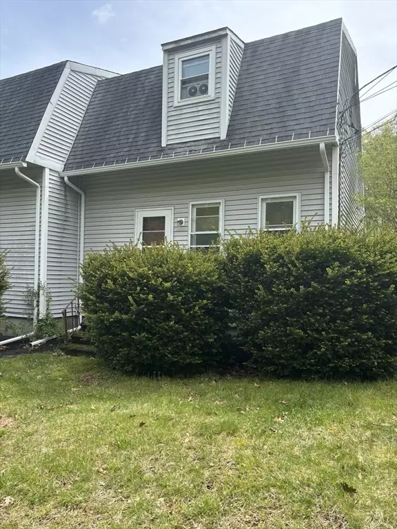 Wrentham, MA 02093,296 Creek Street #296