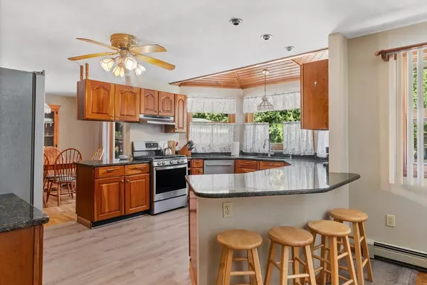 Berkley, MA 02779,19 Macomber St