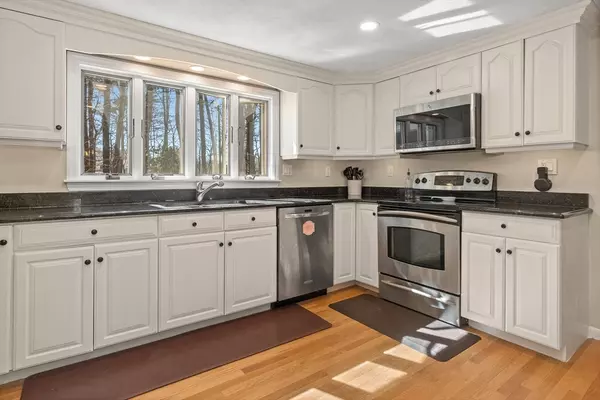 Hamilton, MA 01982,8 Whipple Road