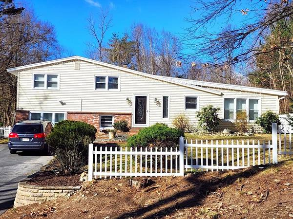 71 Chestnut St, Westborough, MA 01581