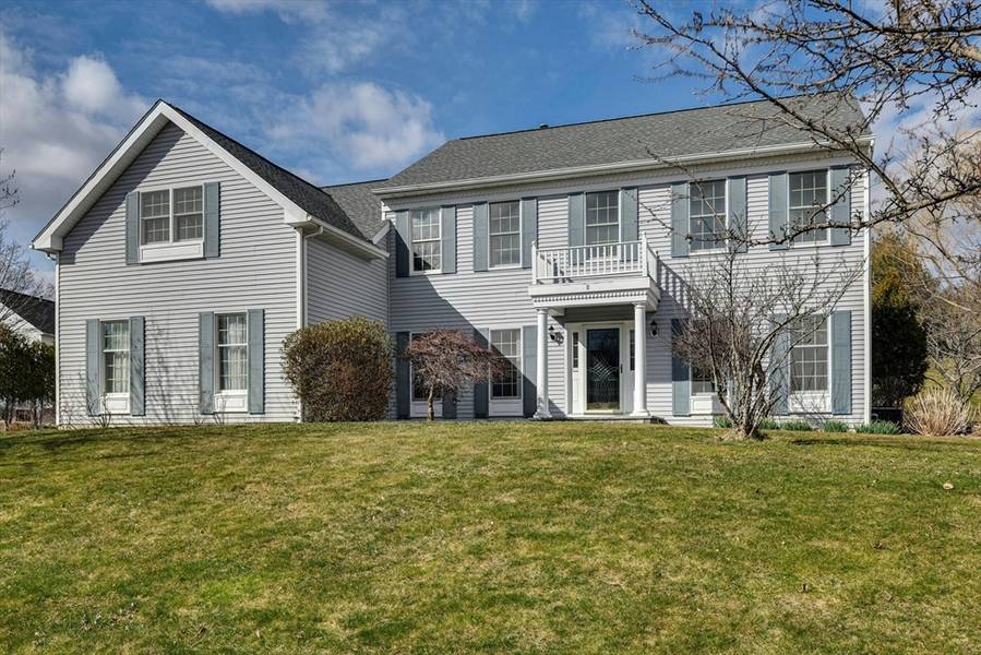 8 Long Dr, Westborough, MA 01581