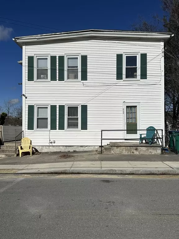 249 Beech St, Fitchburg, MA 01420