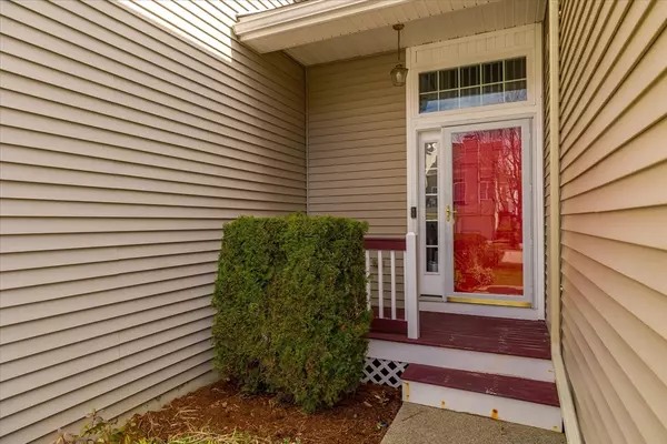 Grafton, MA 01536,107 Lordvale Blvd. #107