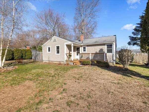 118 Parker St, Agawam, MA 01001