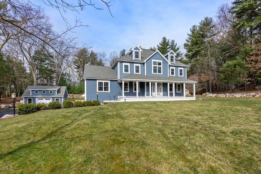 17 Trailside Rd, Medfield, MA 02052