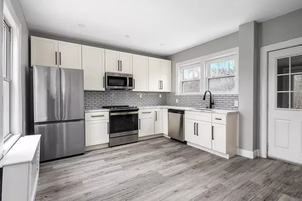 483 Union St, Rockland, MA 02370