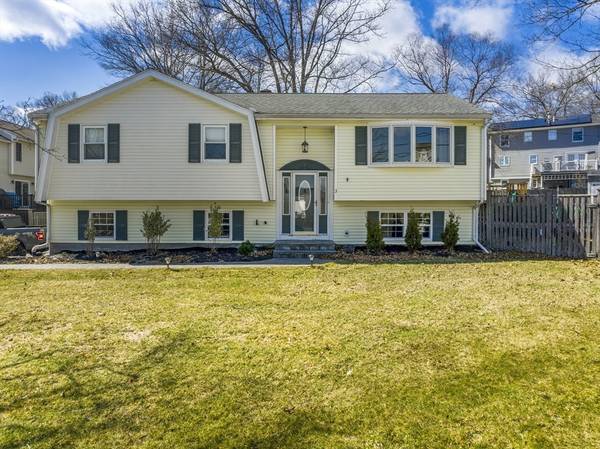 3 Carrie Way, Methuen, MA 01844