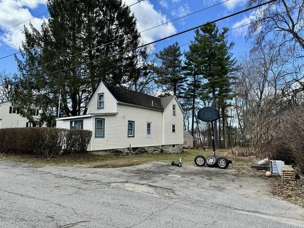 10 Callahan St, Billerica, MA 01821