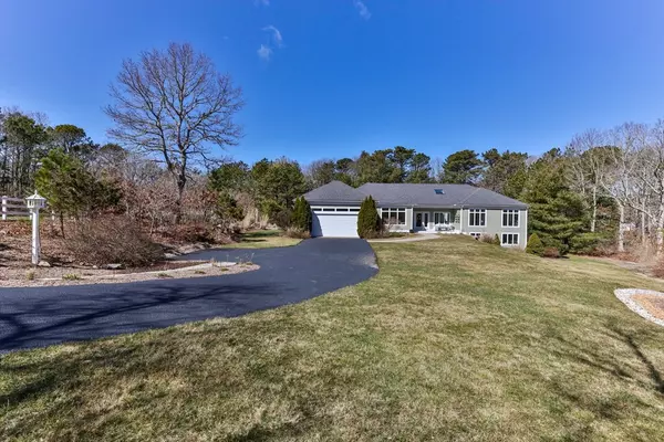 90 Hill And Plain Rd,  Falmouth,  MA 02536