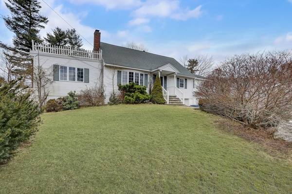 11 Towanda Rd, Tewksbury, MA 01876