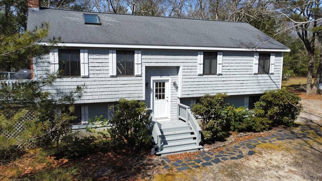 87 Seapit #Rd, Falmouth, MA 02536