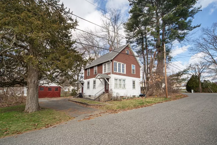 76 Alpine Ave, East Longmeadow, MA 01028