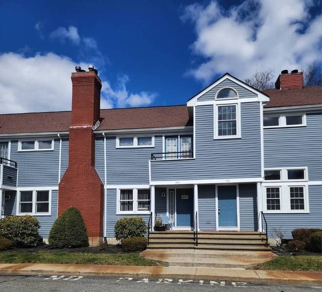 501 Auburn St #303, Whitman, MA 02382