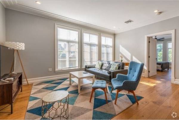 1467 Tremont #303, Boston, MA 02120