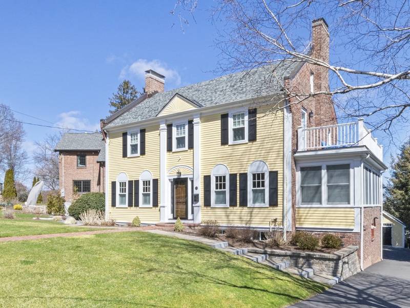 35 Hutchinson Rd, Arlington, MA 02474