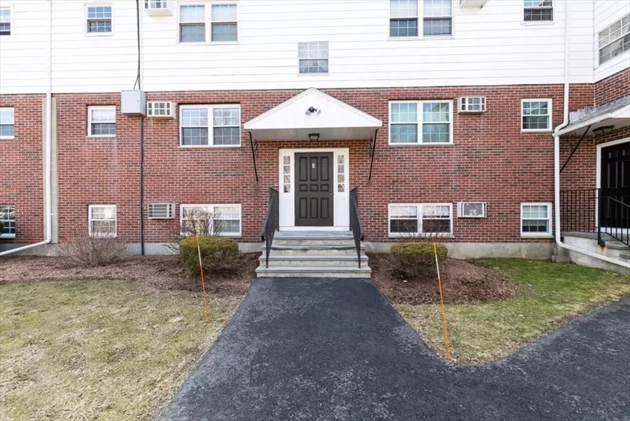 6 Venice St #E2, Danvers, MA 01923