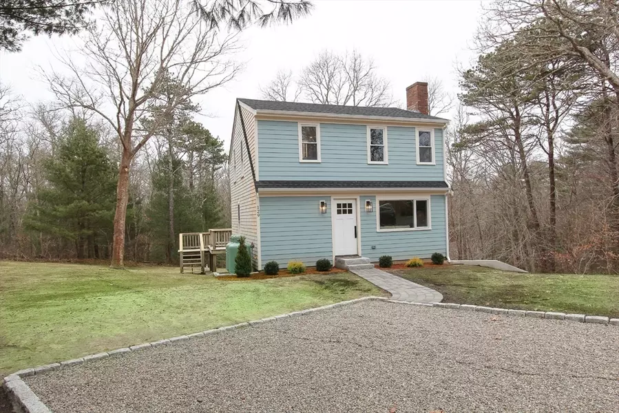 129 Deerfoot Cir, Mashpee, MA 02649