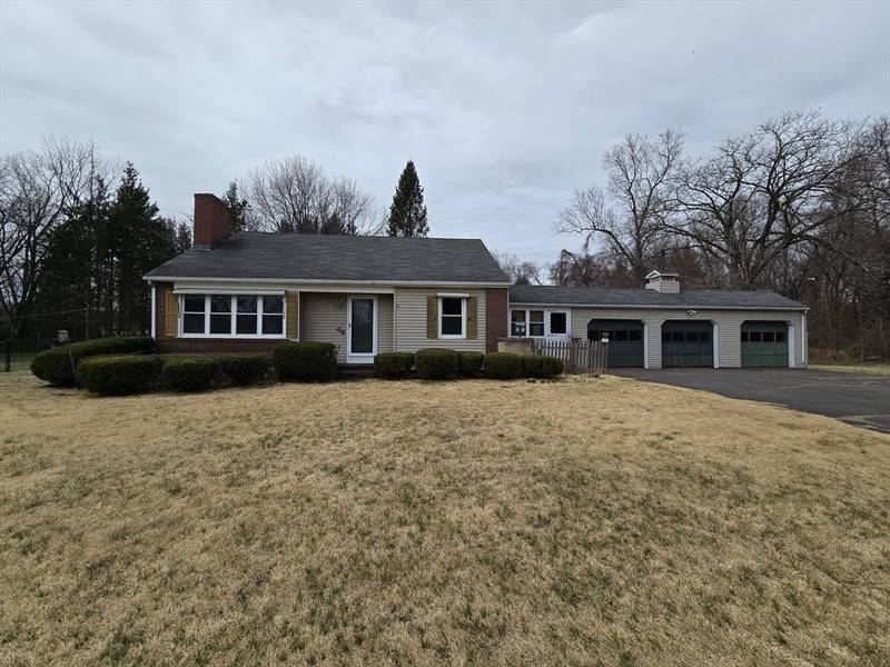 44 Floral Ave, Westfield, MA 01085