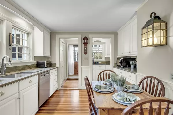 9 Carlisle St Andover, MA 01810