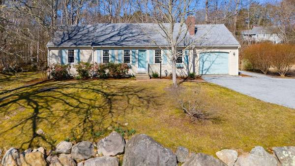 54 Freeboard Ln, Yarmouth, MA 02675