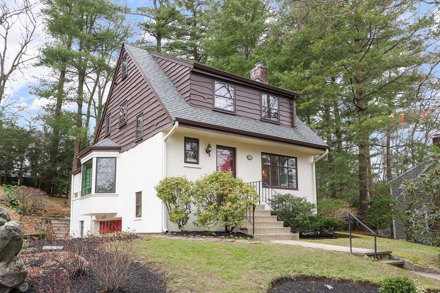 73 Brook St, Wellesley, MA 02482