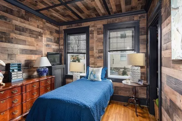 3 Bay State Rd Worcester, MA 01606